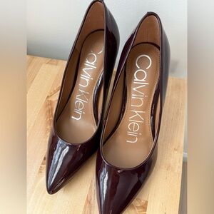 Calvin klein 3 inch heels, burgundy size 5m